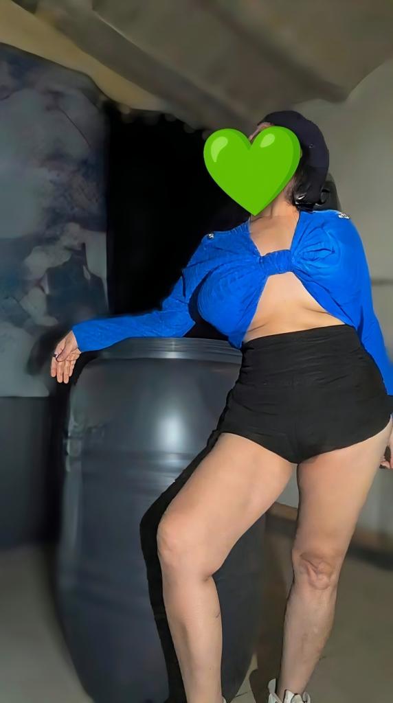 Chica busca chico en Almería: 