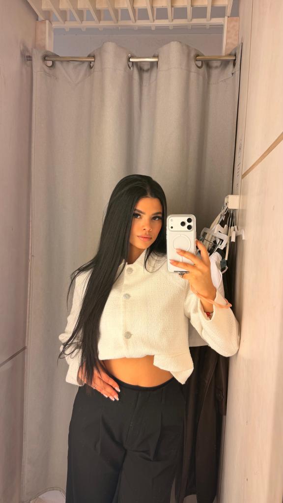 Chica busca chico en Almería: 