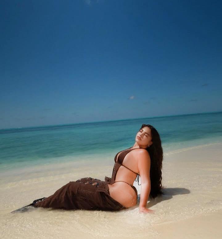 Chica busca chico en Ibiza: 