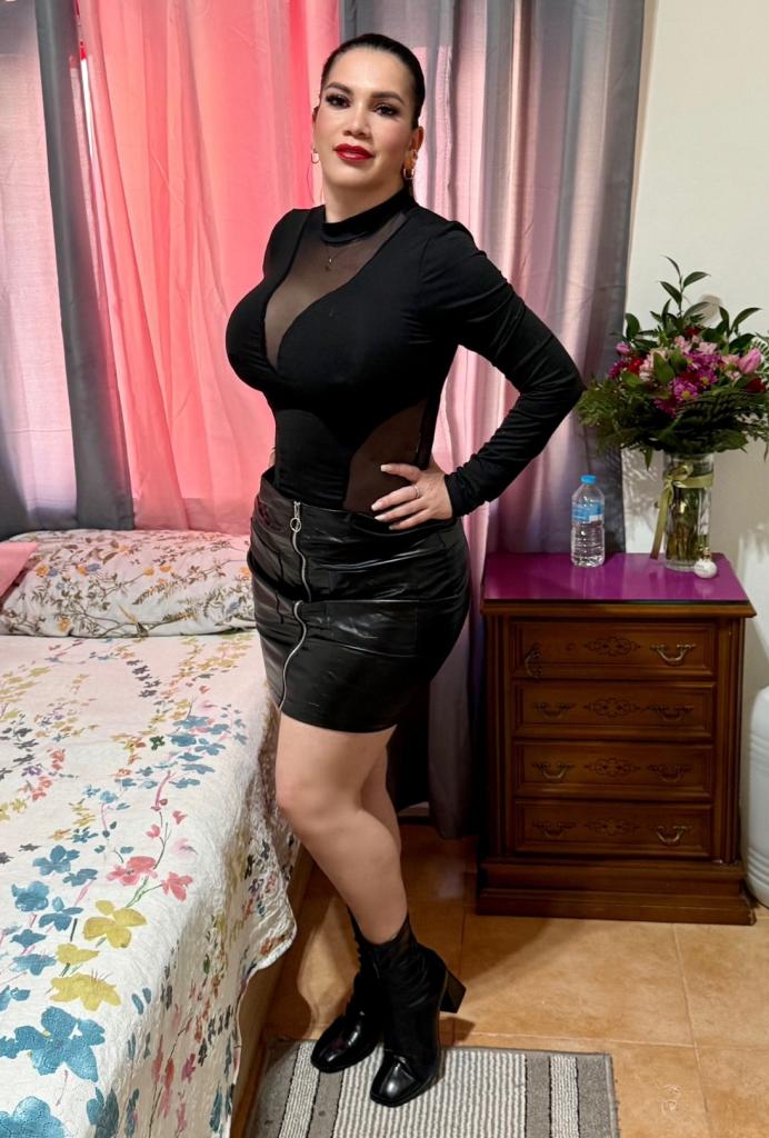 624693537: Chica busca chico en Almería