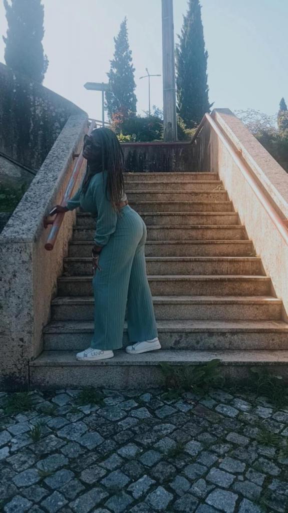 612400843: Chica busca chico en Cantabria