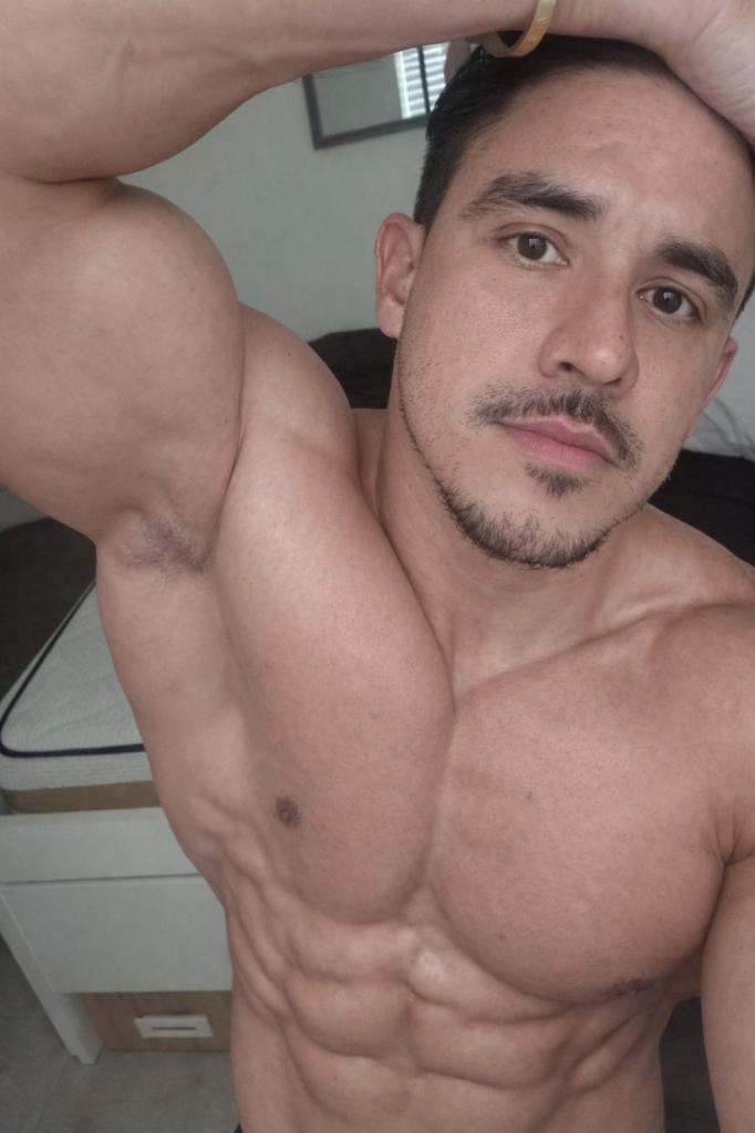 Chico busca chica en Málaga: 