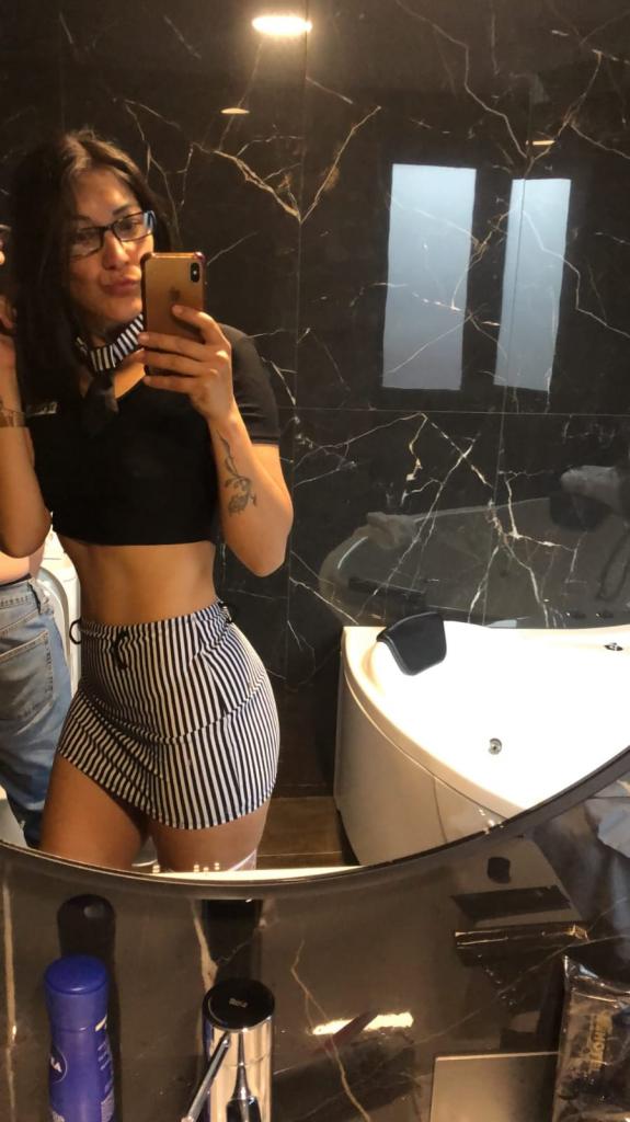 Chica busca chico en Cádiz: 