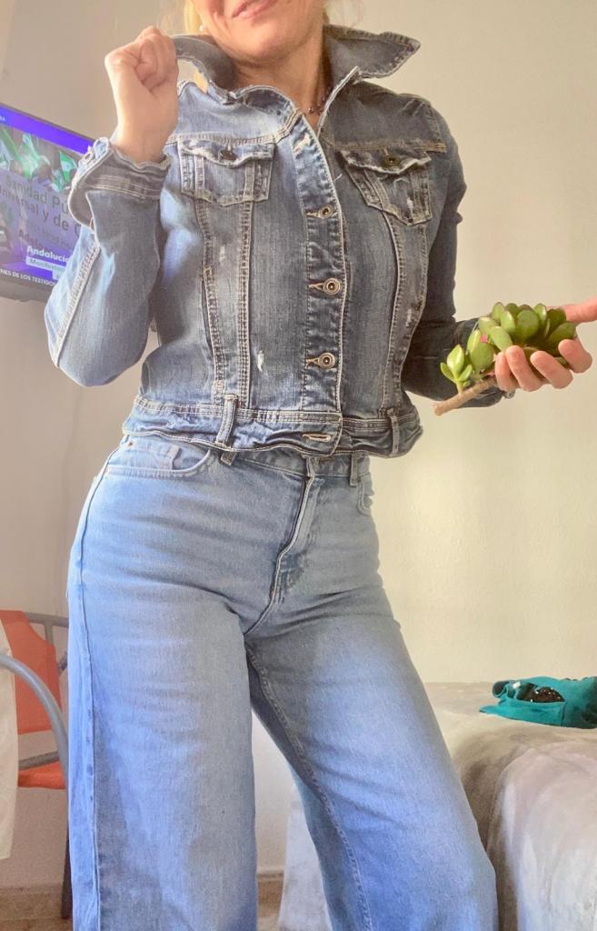 Chica busca chico en Almería: 