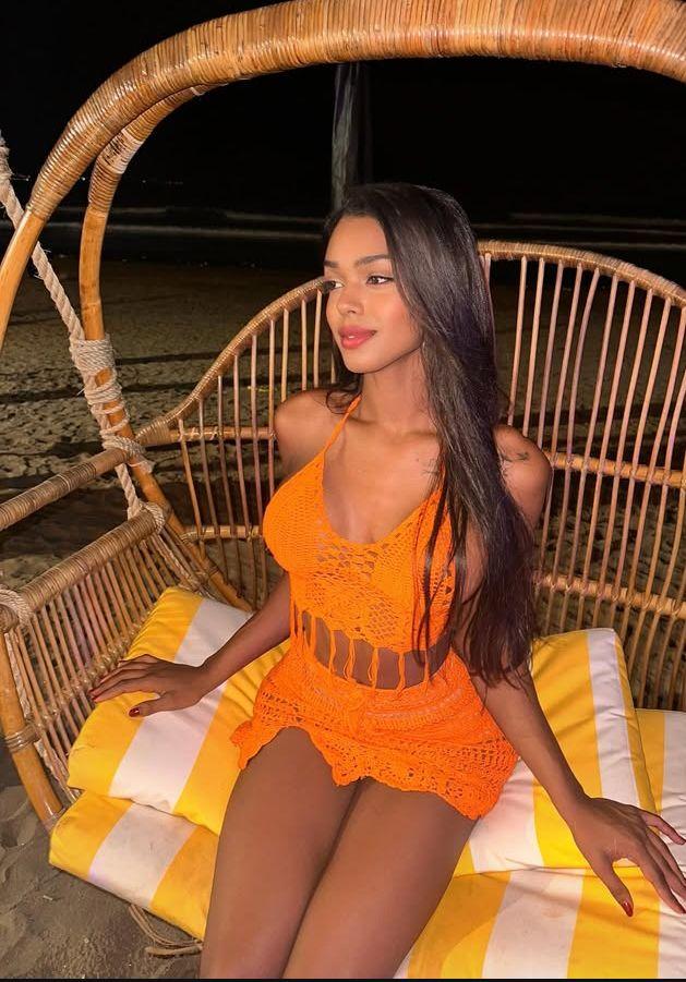 632966092: Chica busca chico en Lugo