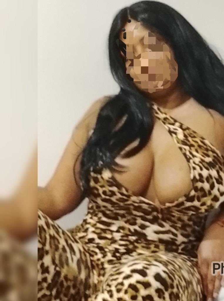 614990774: Chica busca chico en Navarra