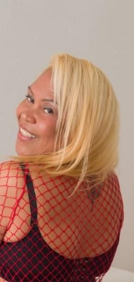 Chica busca chico en Tenerife: 