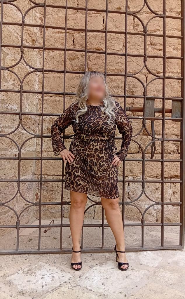 Chica busca chico en Almería: 