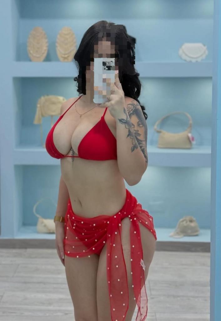 Chica busca chico en Ibiza: 