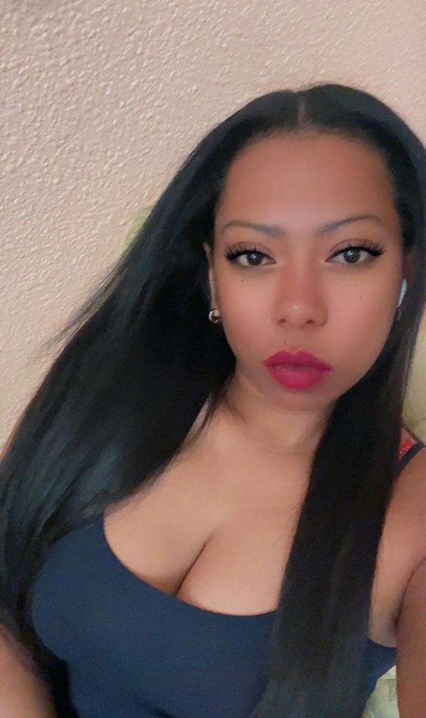 Chica busca chico en Almería: 