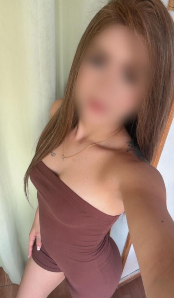 Chica busca chico en Alicante: Chica busca chico