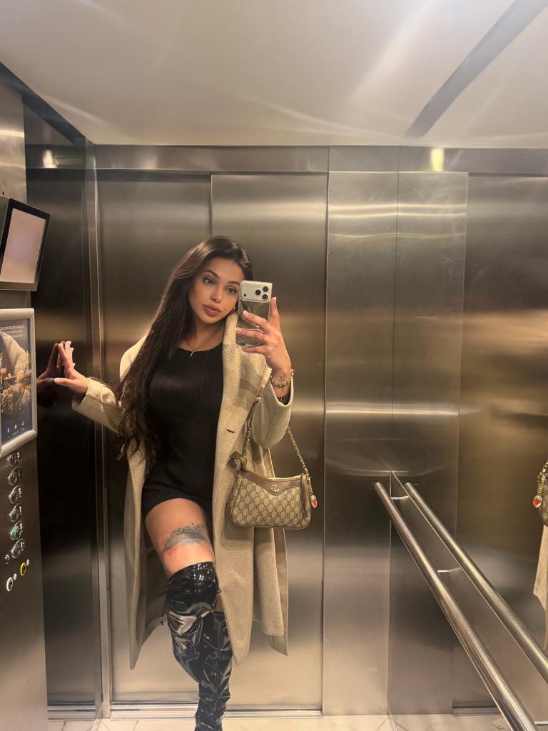 697980911: Transexual en Barcelona