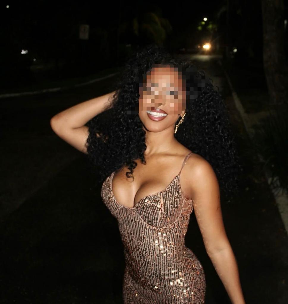 Chica busca chico en Cádiz: 