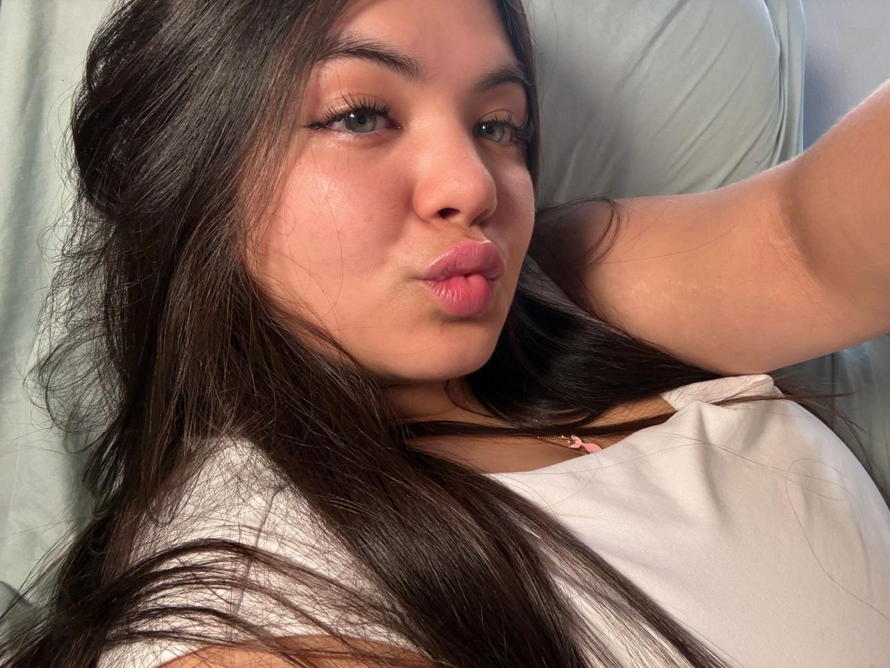 635081865: Chica busca chico en Ibiza