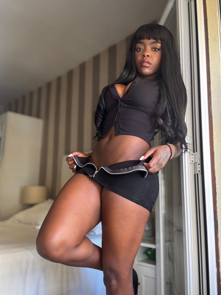 678081584: Chica busca chico en Madrid