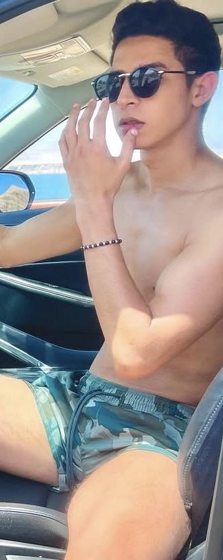 Chico busca chica en Valencia: 