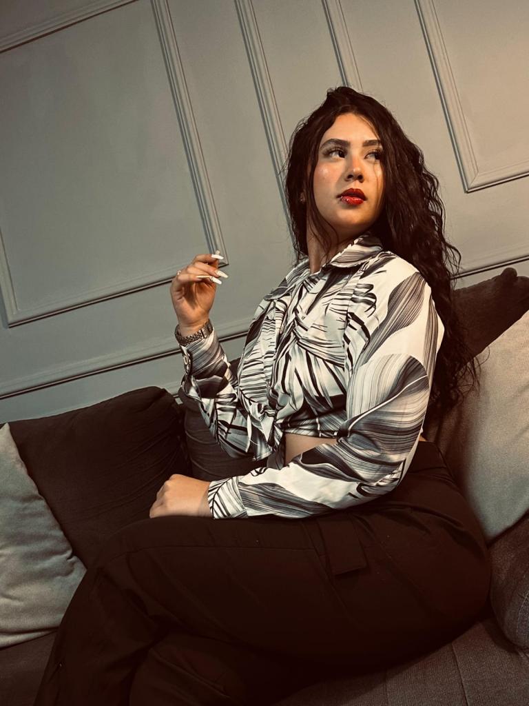 Chica busca chico en Ibiza: 