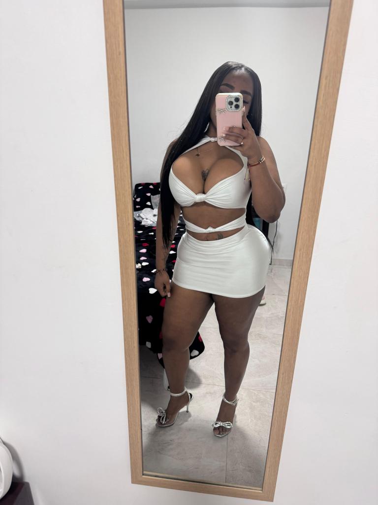 613801825: Chica busca chico en Málaga