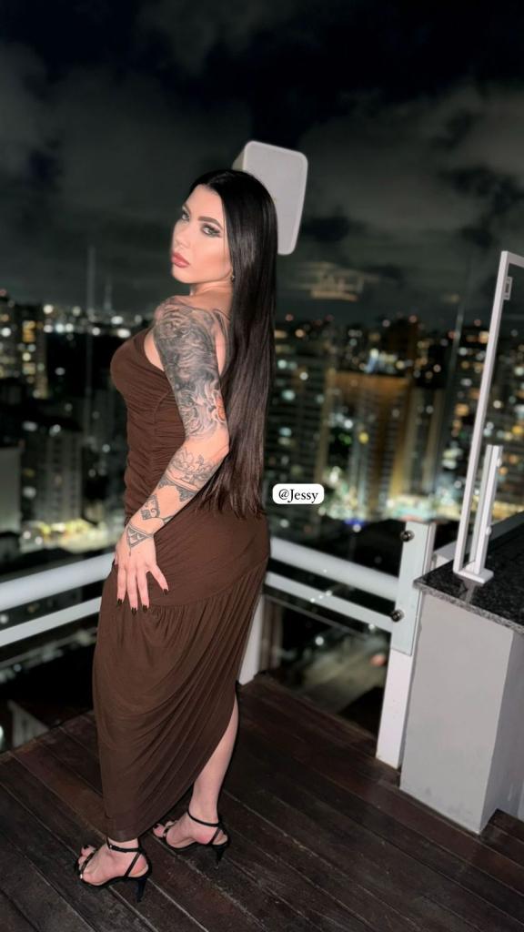 Chica busca chico en Almería: 