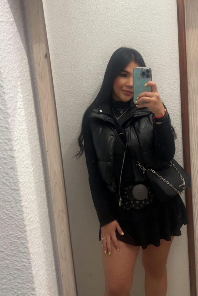 Chica busca chico en Tenerife: 