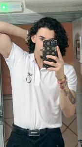 613599333: Chica busca chico en Cádiz