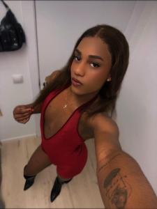 687063517: Transexual en Valencia