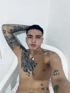 643701664: Chico busca chica en Barcelona