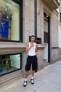 663617087: Chico busca chica en Madrid