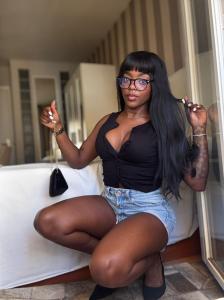 678081584: Chica busca chico en Madrid