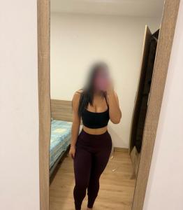 742094399: Chica busca chico en La Coruña