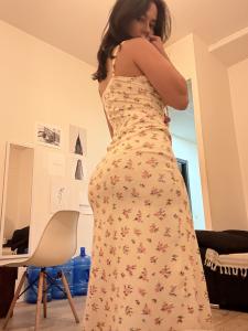 670318397: Chica busca chico en Valencia