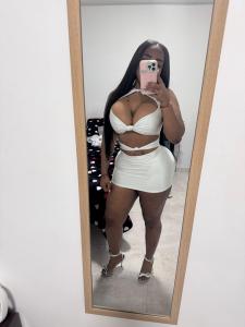 613801825: Chica busca chico en Málaga