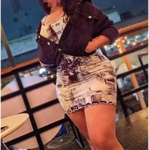 631581883: Chica busca chico en Asturias