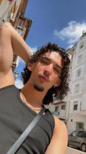 613599333: Chica busca chico en Cádiz