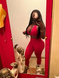 671386206: Chica busca chico en Valencia