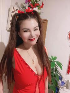 653419473: Chica busca chico en Barcelona