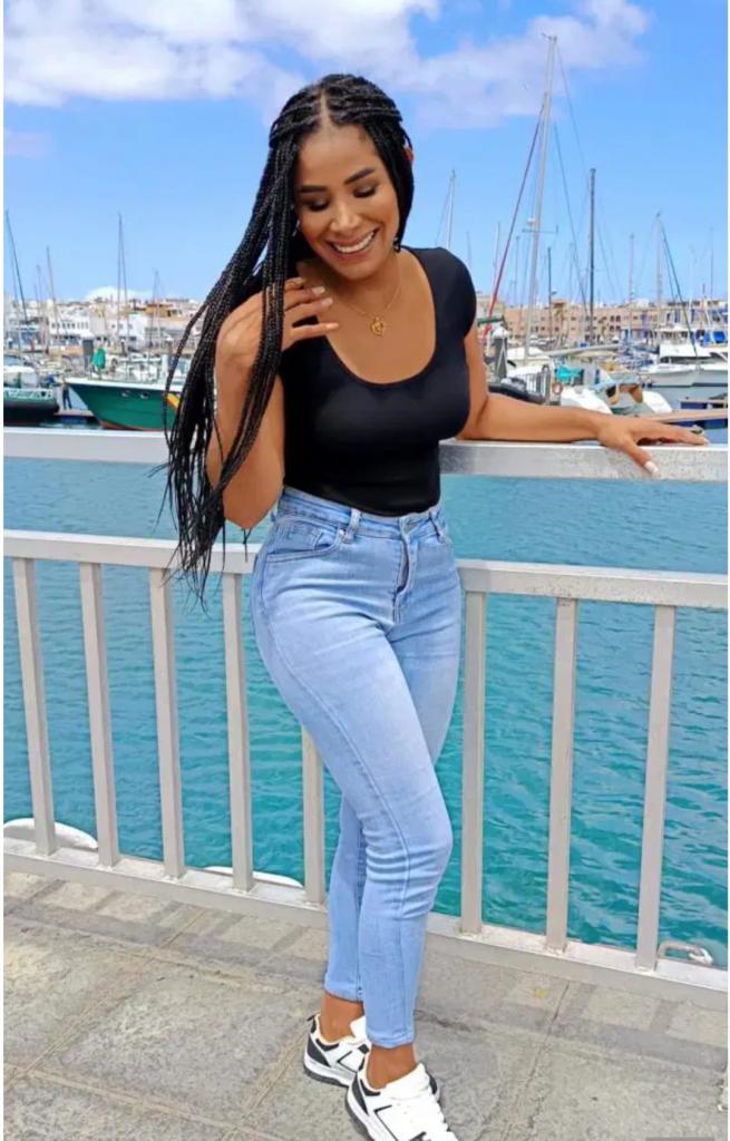 Chica busca chico en Almería: 