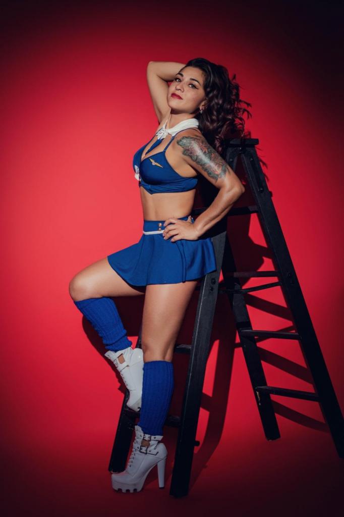 670872630: Chica busca chico en León