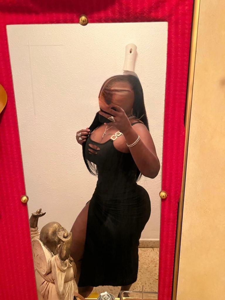 671386206: Chica busca chico en Valencia