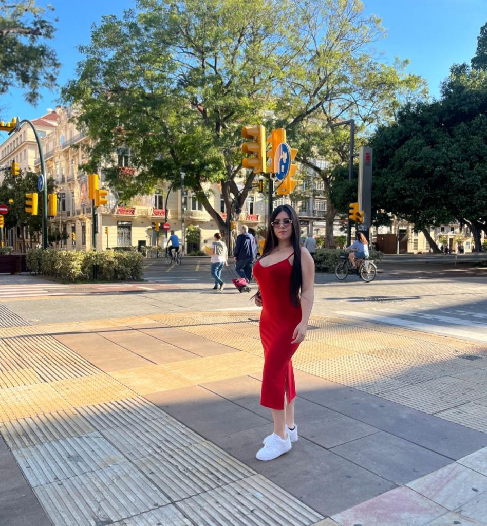 Chica busca chico en Granada: 