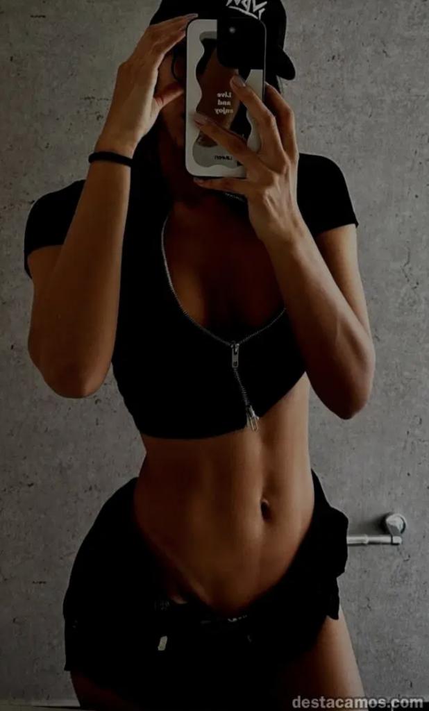 Chica busca chico en Tenerife: 