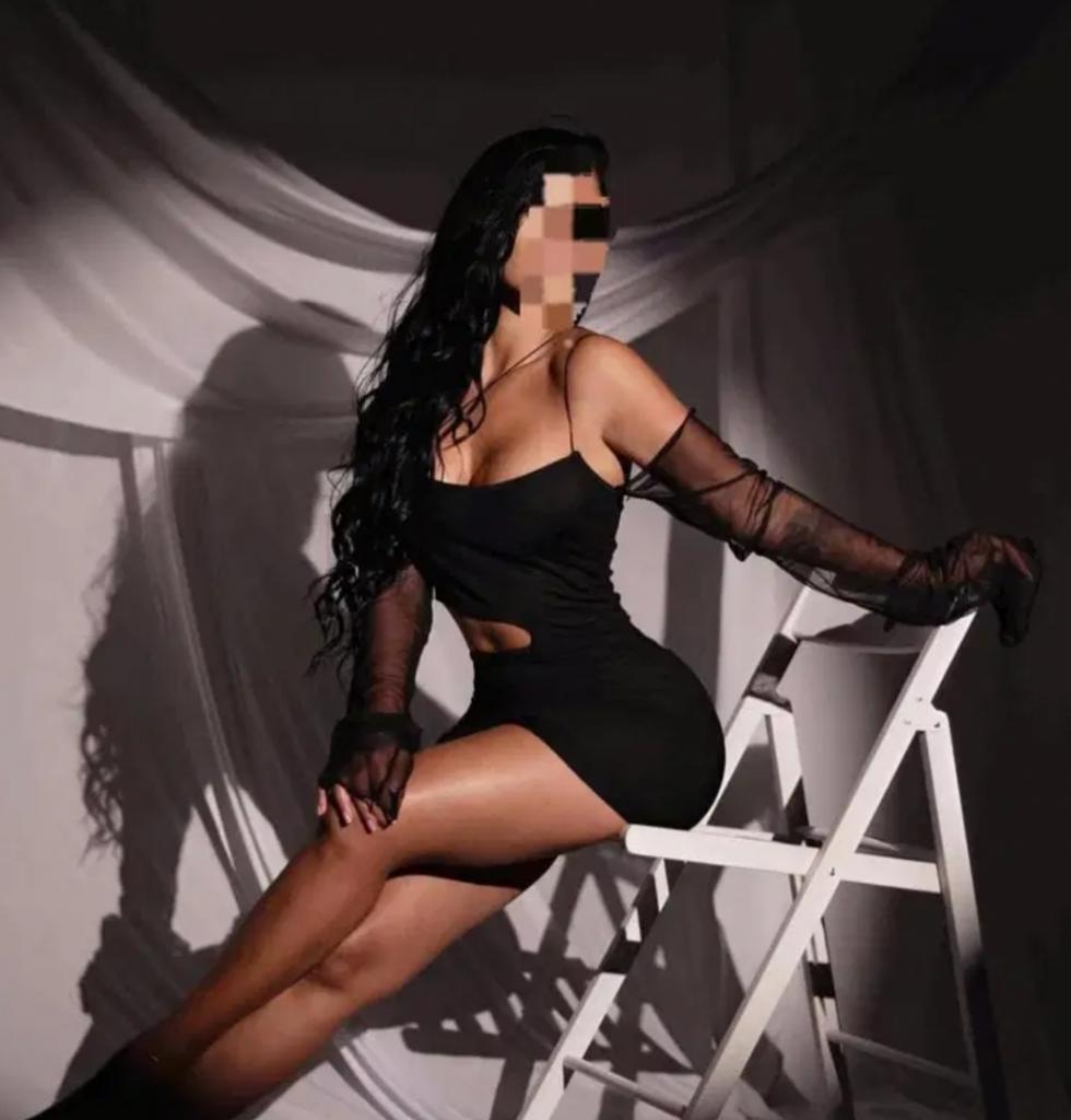 Chica busca chico en Cádiz: 