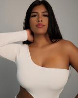 663416731: Chica busca chico en Barcelona