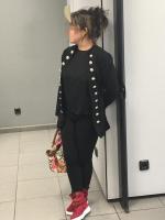 698246205: Chica busca chico en Barcelona