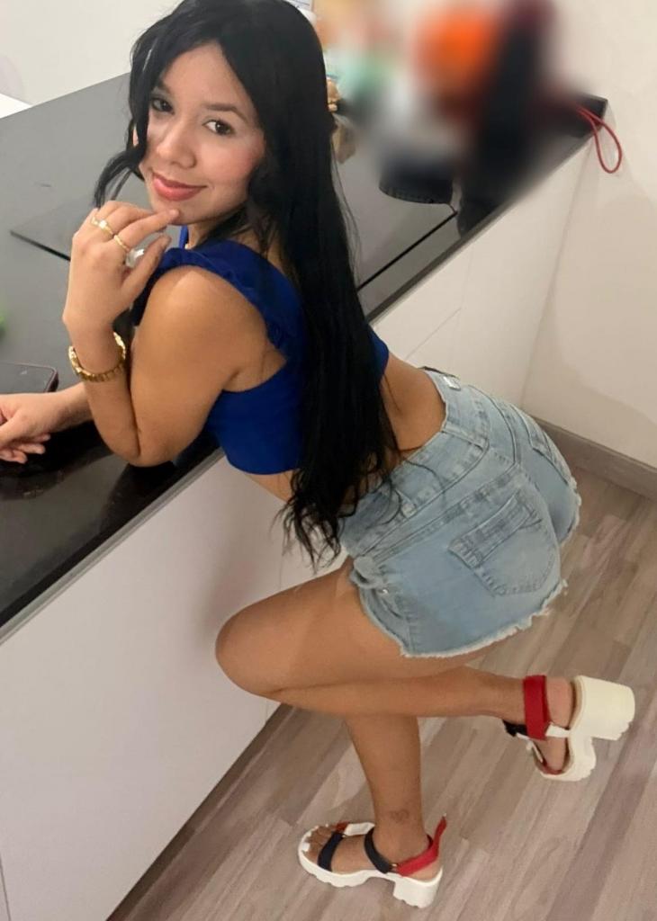 Chica busca chico en Granada: Chica busca chico
