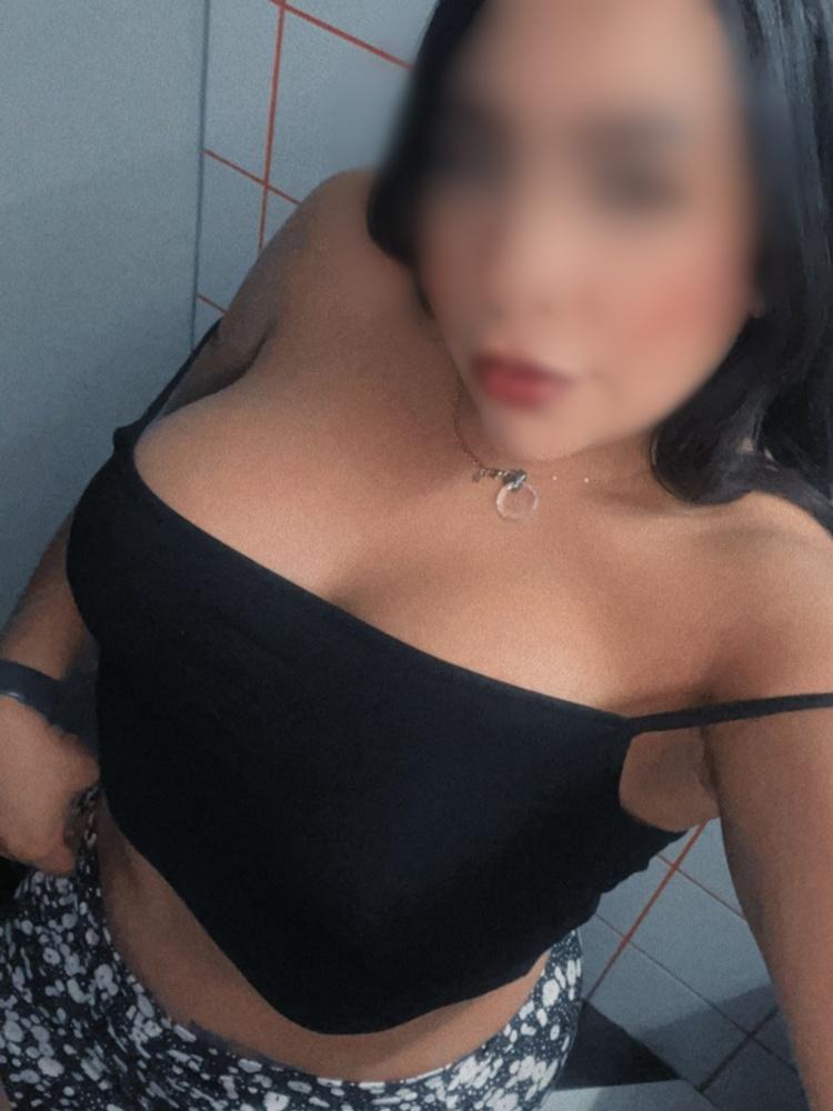Chica busca chico en Cádiz: 