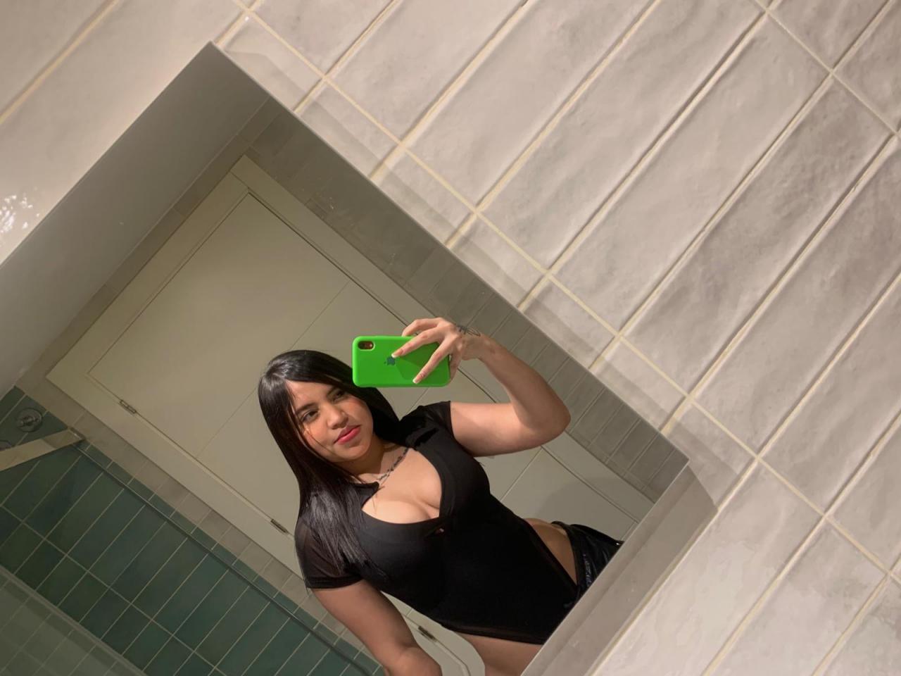 Chica busca chico en Almería: 