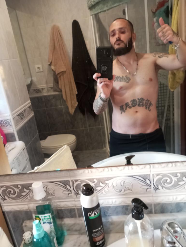 666850145: Chico busca chica en Sevilla