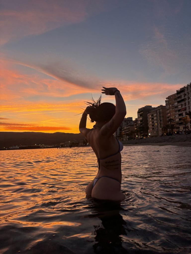 627047056: Chica busca chico en Almería