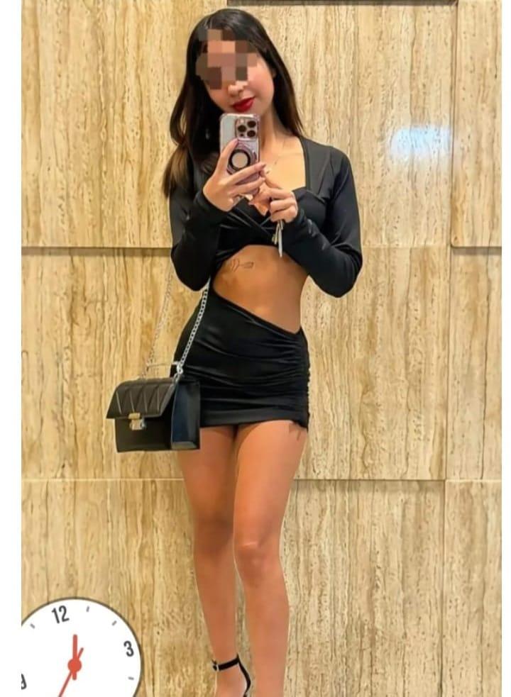 643293587: Chica busca chico en La Coruña